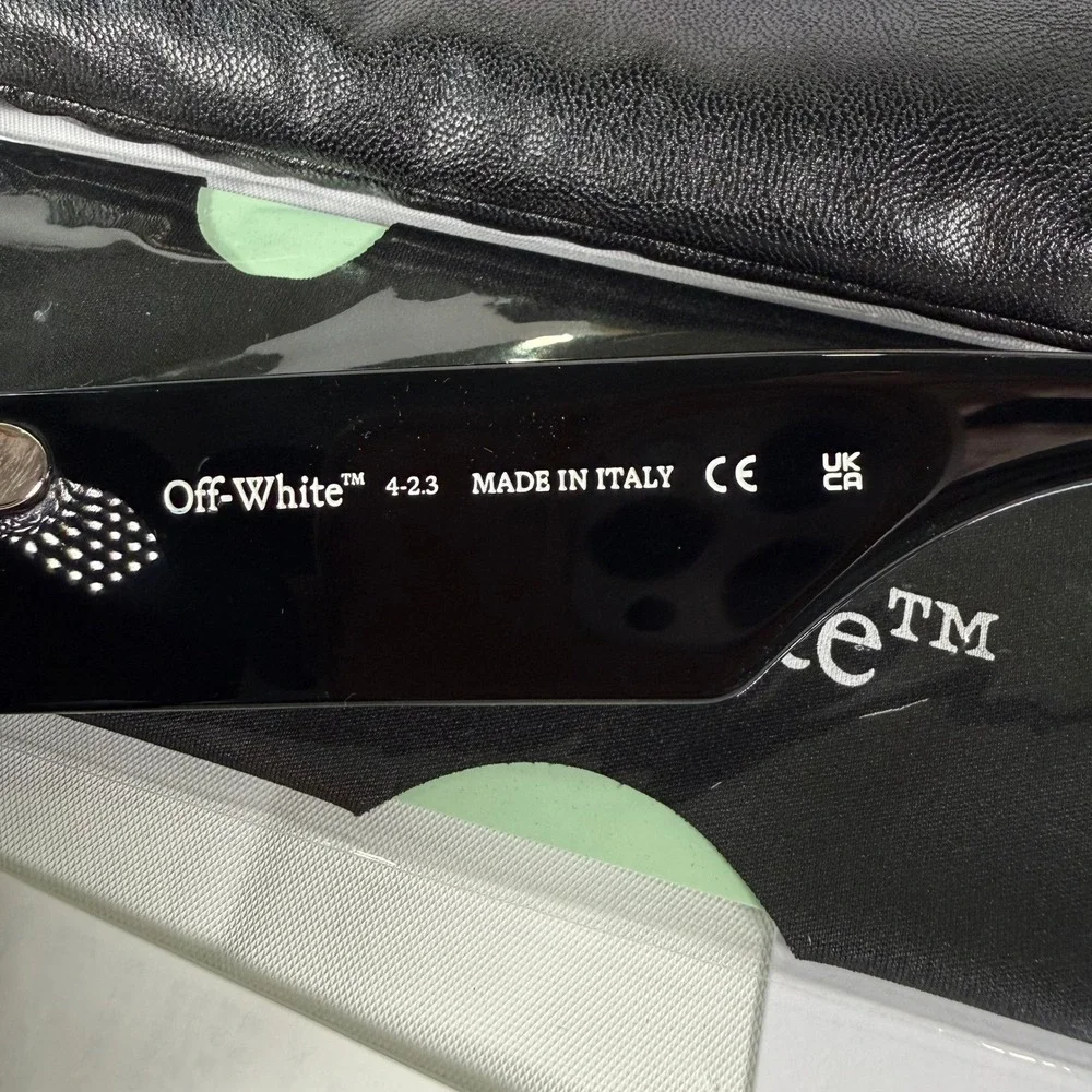 Off-White Cady Sunglasses OERI003 1007 Black Gold Ivy Arrow Square Made in Italy
